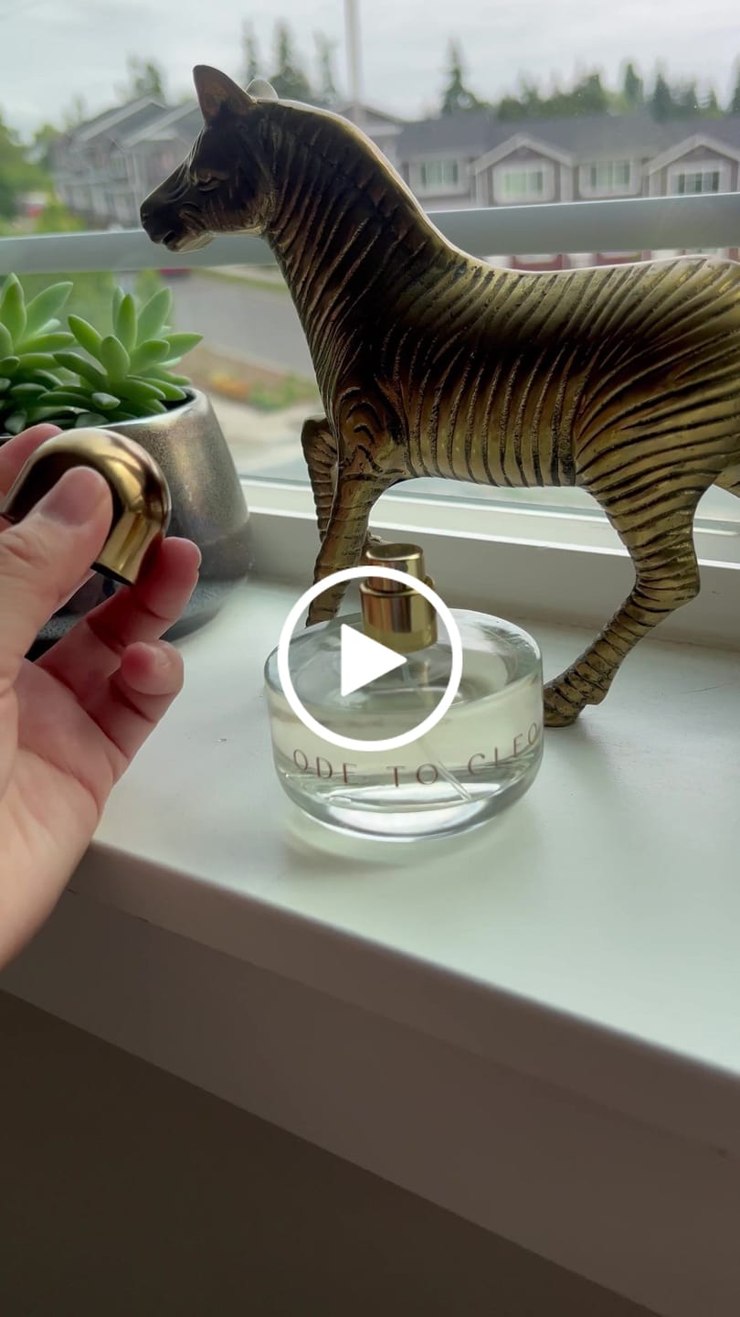 Customer video review of Ode to Cleo Eau de Parfum