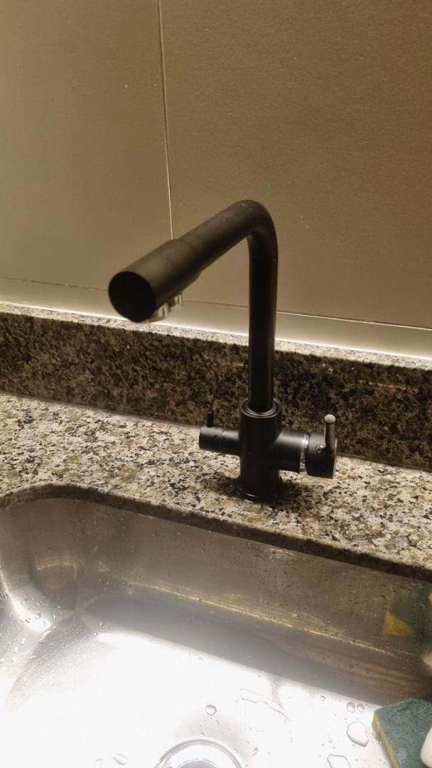 Customer photo review of Torneira Para Cozinha Gourmet Monocomando Com Filtro Royal Safira