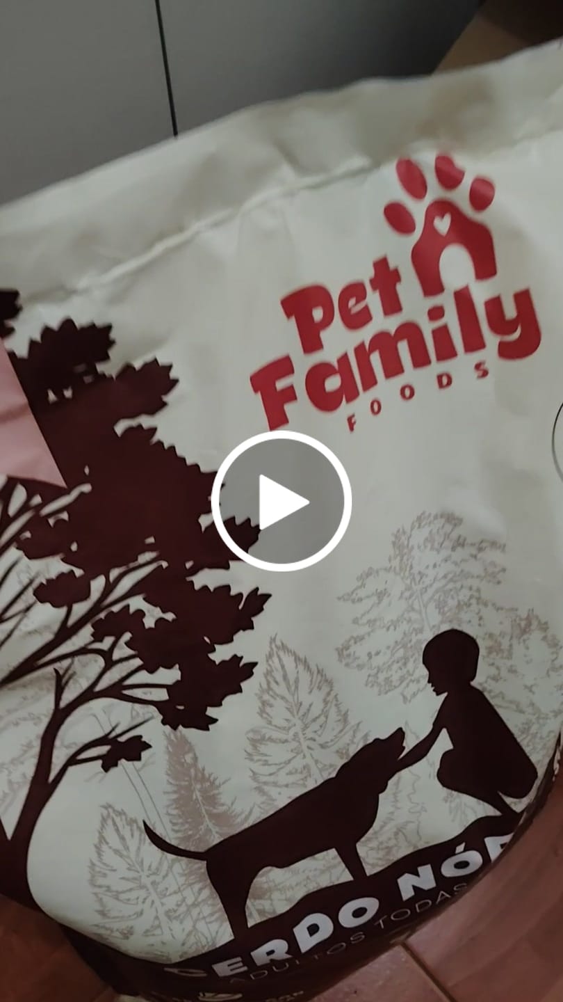 Customer video review of PetFamily Foods Cerdo Nordico