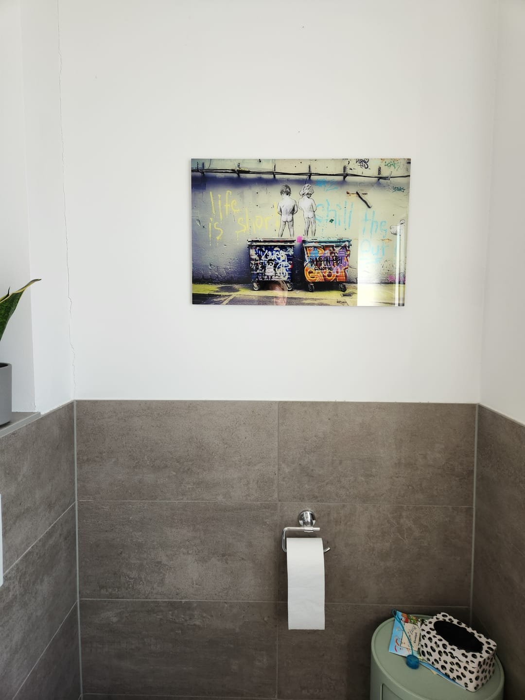 Customer photo review of Acrylglasbild Banksy life is short Querformat