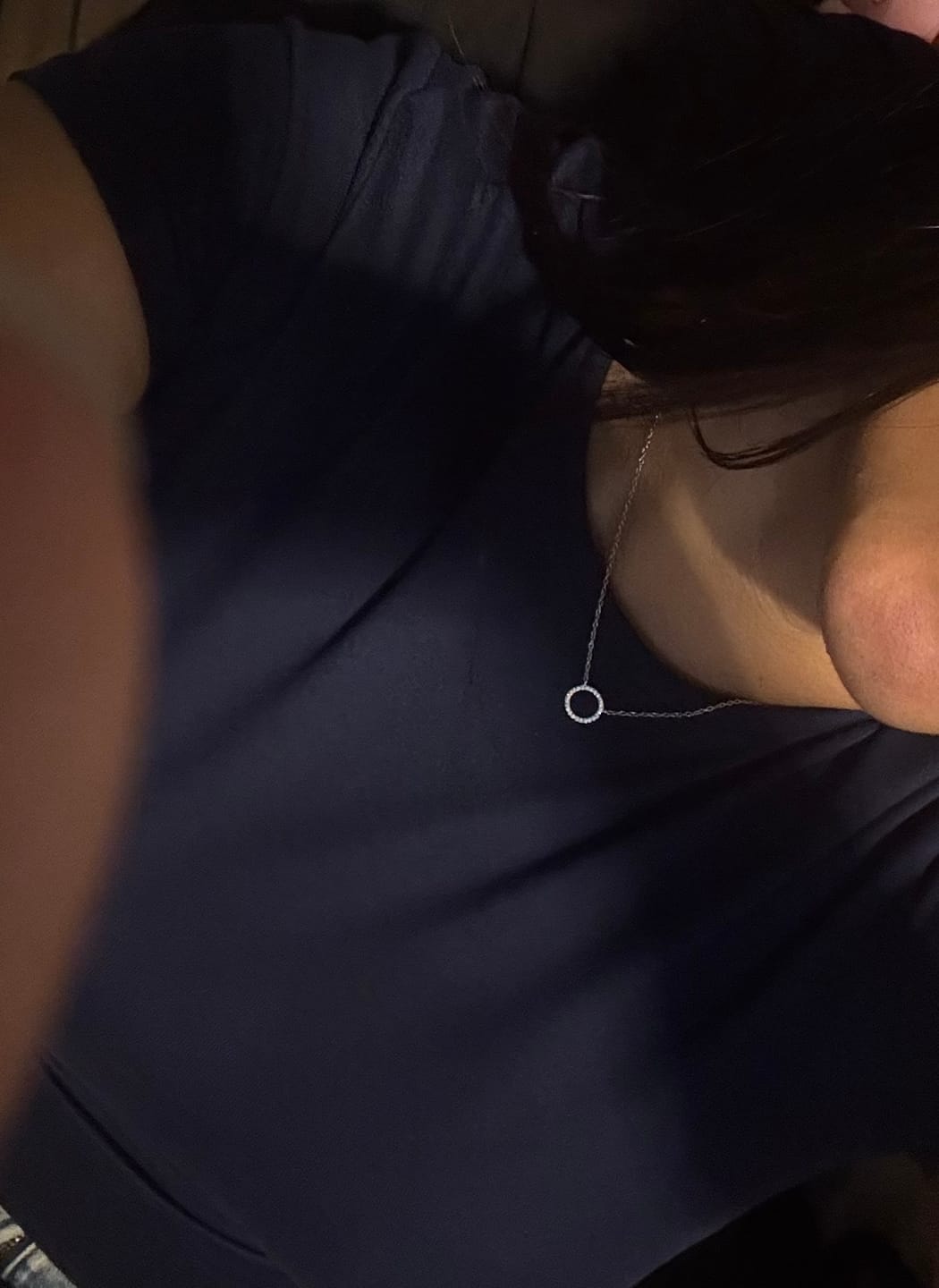 Customer photo review of Collar Con Dije Contorno Circulo Con Zirconias