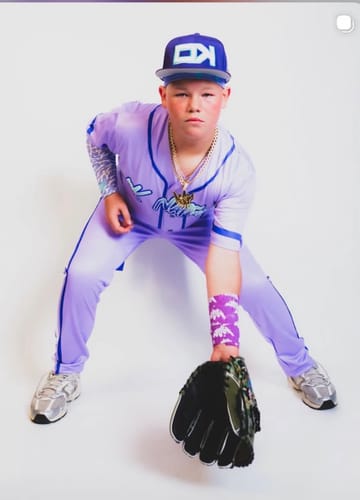 Customer photo review of YOUTH BRUCE BOLT PG SHORT CUFF BATTING GLOVE