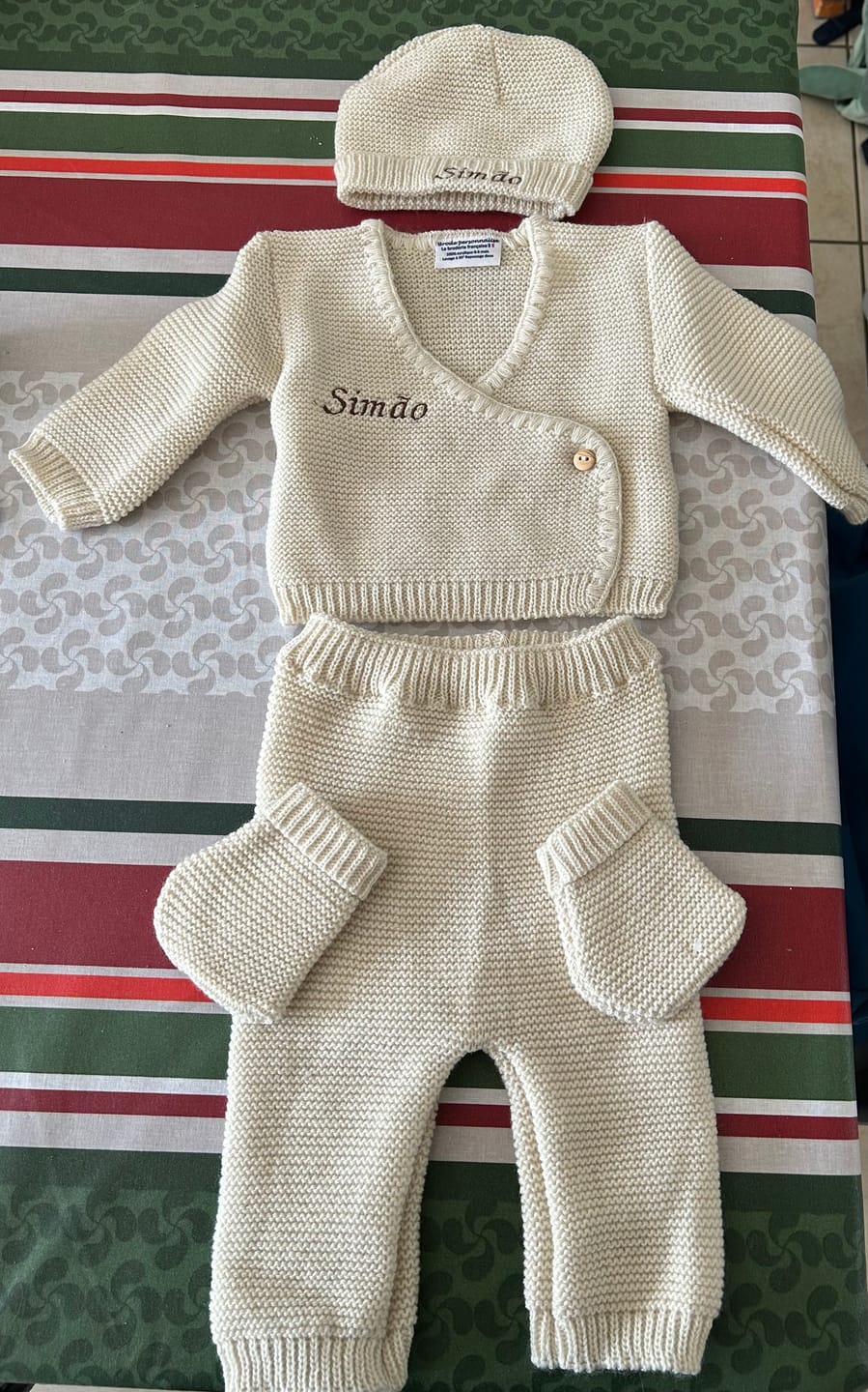 Customer photo review of Ensemble en maille brodé