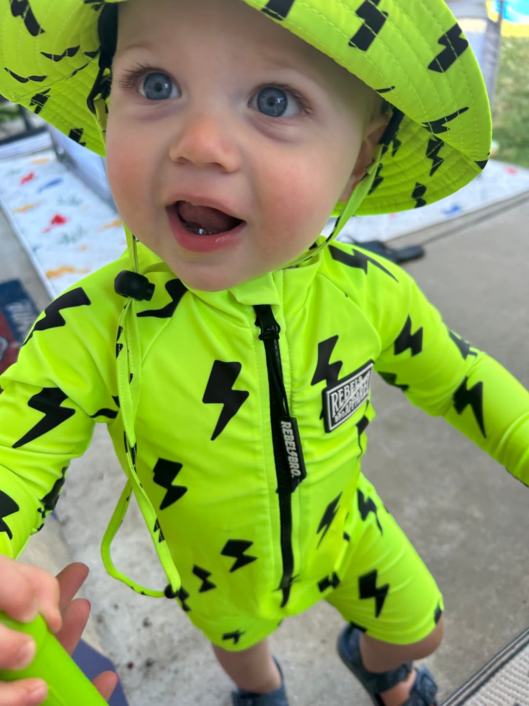 Customer photo review of Hydro Bucket Hat in Neon Electric Lime x Jagger