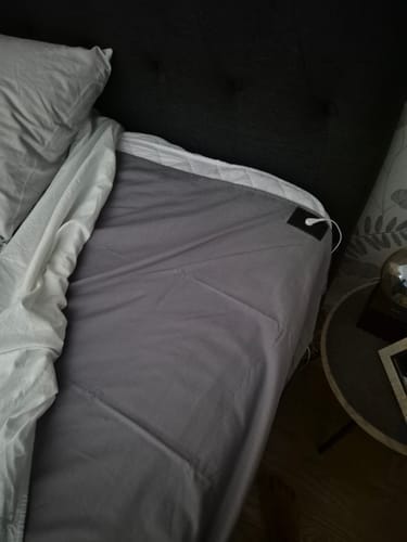 Customer photo review of Vakna Som Ditt Bästa Jag Med Vårt Grounding Lakan Set!