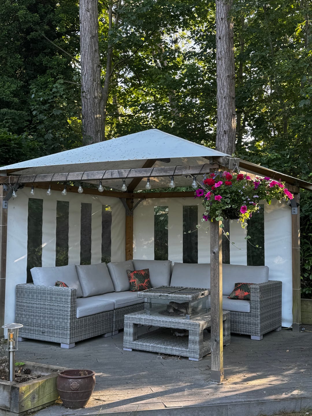 Customer photo review of Outdoor Garden Waterproof Cushion - Palm Leaf