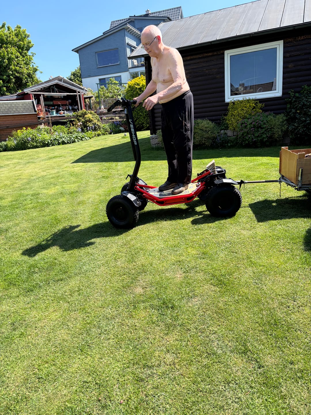 Customer photo review of Trottinette VEEHOP tout terrain à 4 roues motrices avec selle pliable 3200w / 6400w 40ah