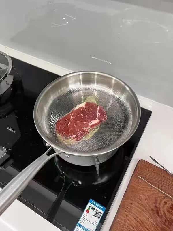 Customer photo review of Pure Titanium Pro Hammered Pan