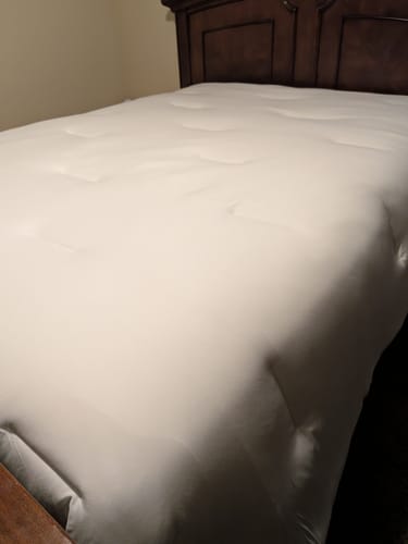Customer photo review of MarshMellow Comforter