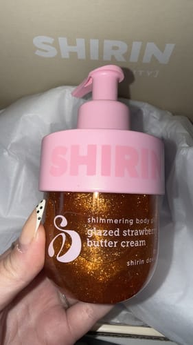 Customer photo review of Shimmering Body Oil Glazed Strawberry Butter Cream