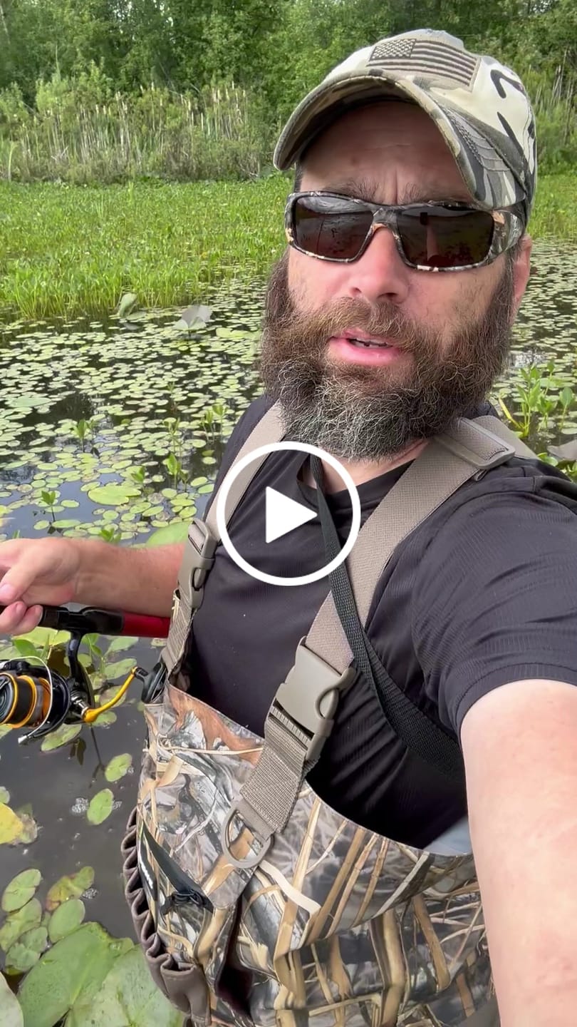 Customer video review of AquaWade Men’s Breathable Waders | Lightweight Waterproof Camo Durable Nylon Hunting Bibs | Bootfoot Chest Waders with Insulated Boots for Duck Hunting