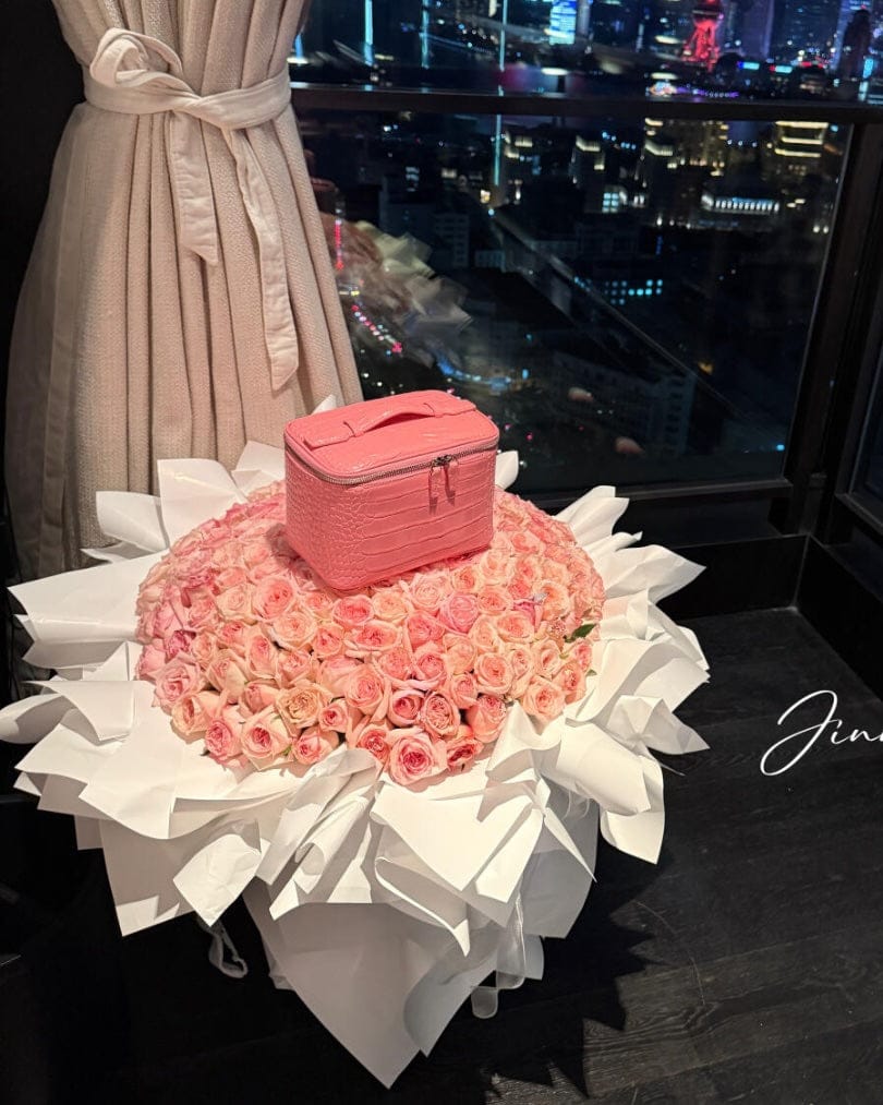 Customer photo review of Croc Vanity Case Pink