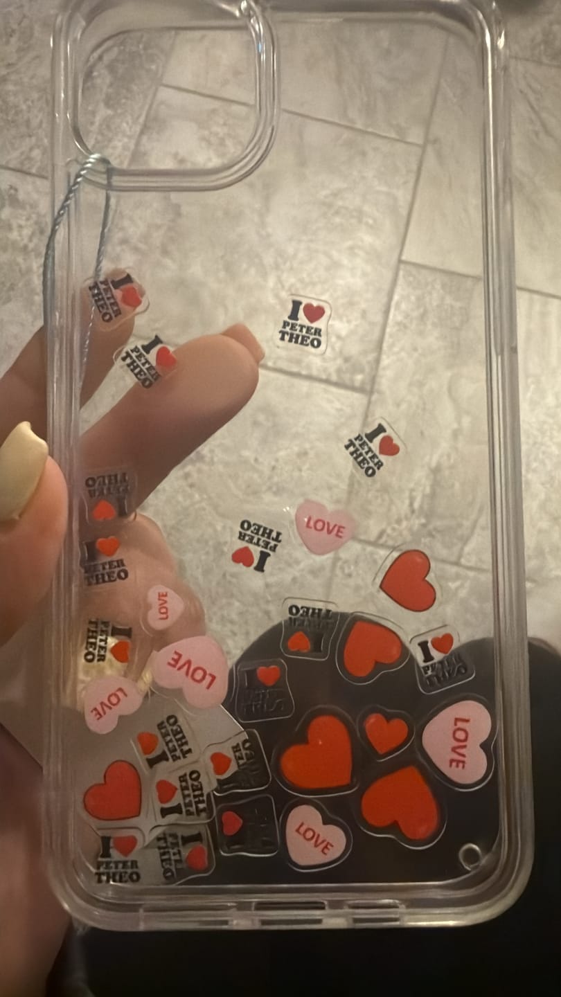 Customer photo review of Shaker Case™ 💧 with Custom Charms