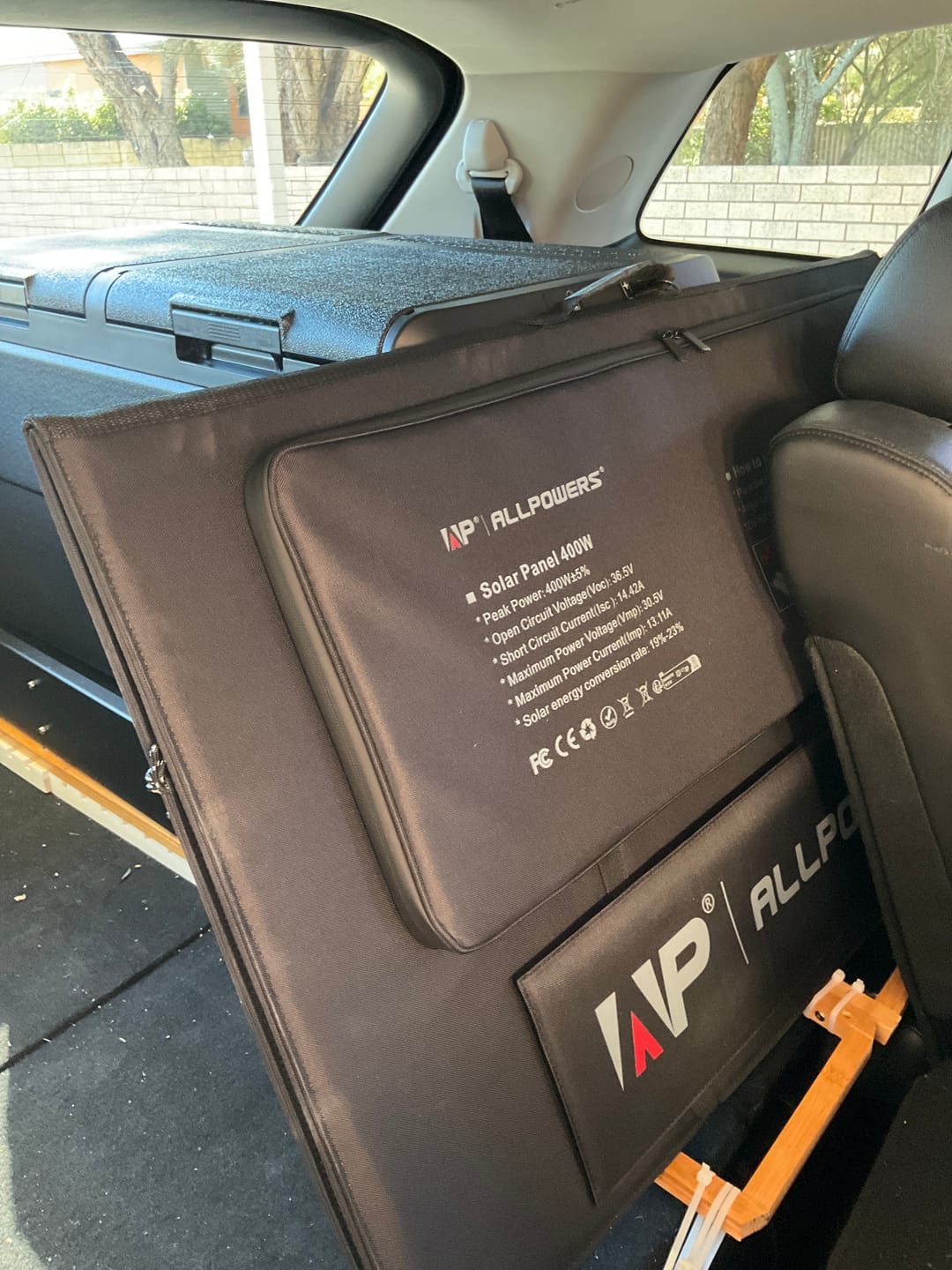 Customer photo review of ALLPOWERS SP037 Portable Solar Panel 400W