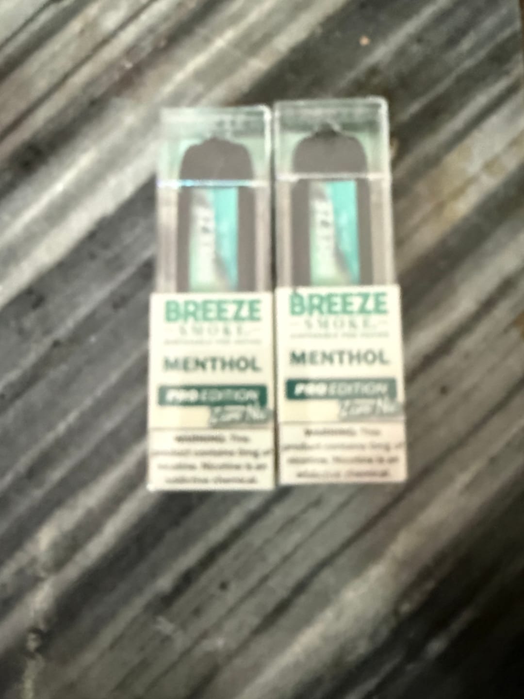 Customer photo review of Breeze Pro 0% Nicotine Disposable Vape