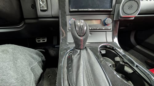 Customer photo review of [Customizable] Carbon Fiber Leather Upholstered Shift Knob Automatic & Manual 2005-2013 C6 Chevy Corvette