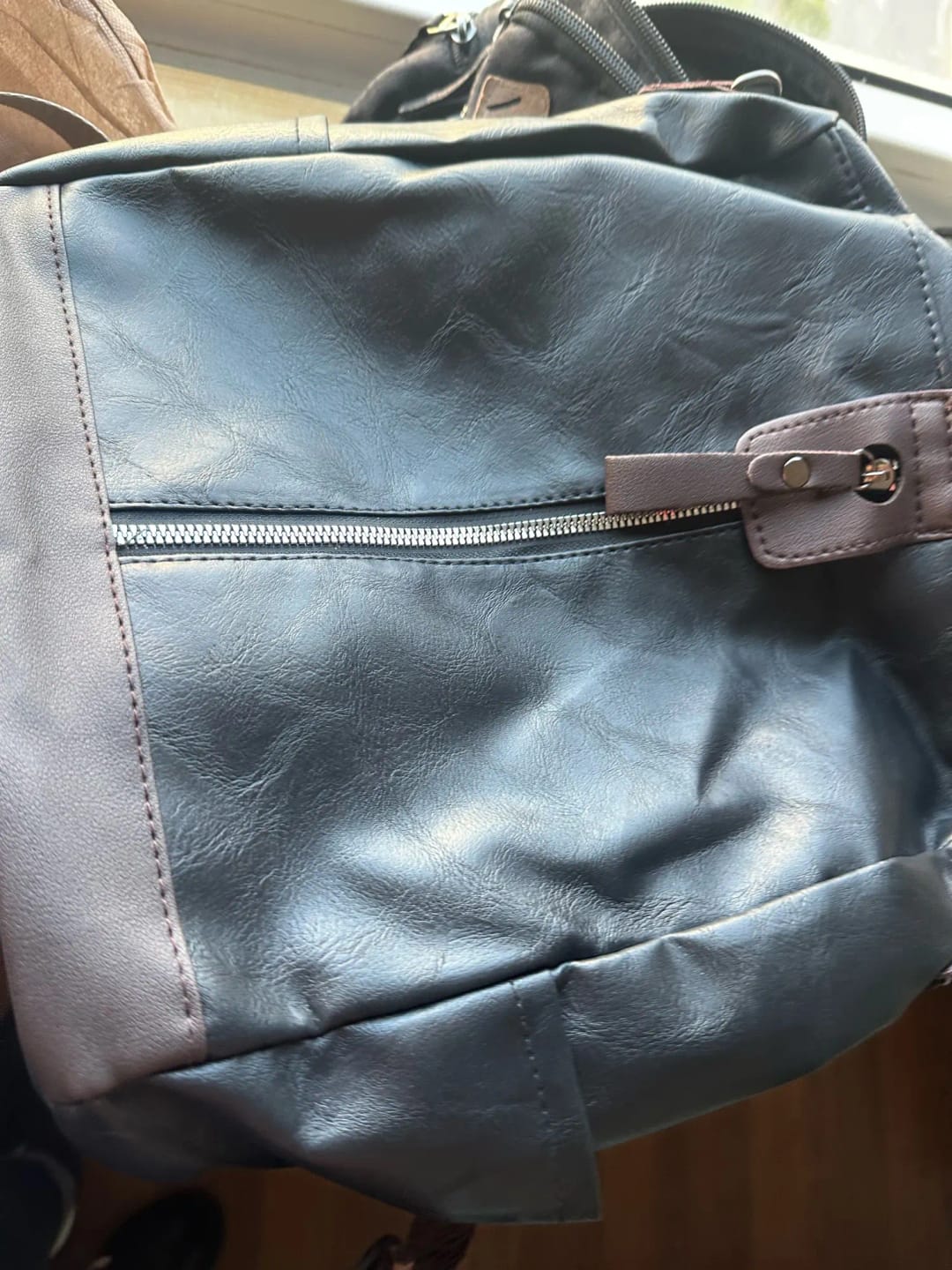 Customer photo review of Sac à Dos avec Compartiment Dorsal Antivol Femme