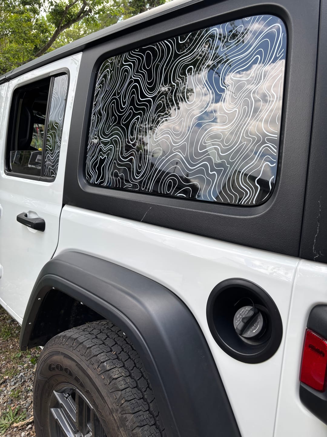 Customer photo review of Topographic Window Graphic for Gladiator JT and Wrangler JLU | Set of 2