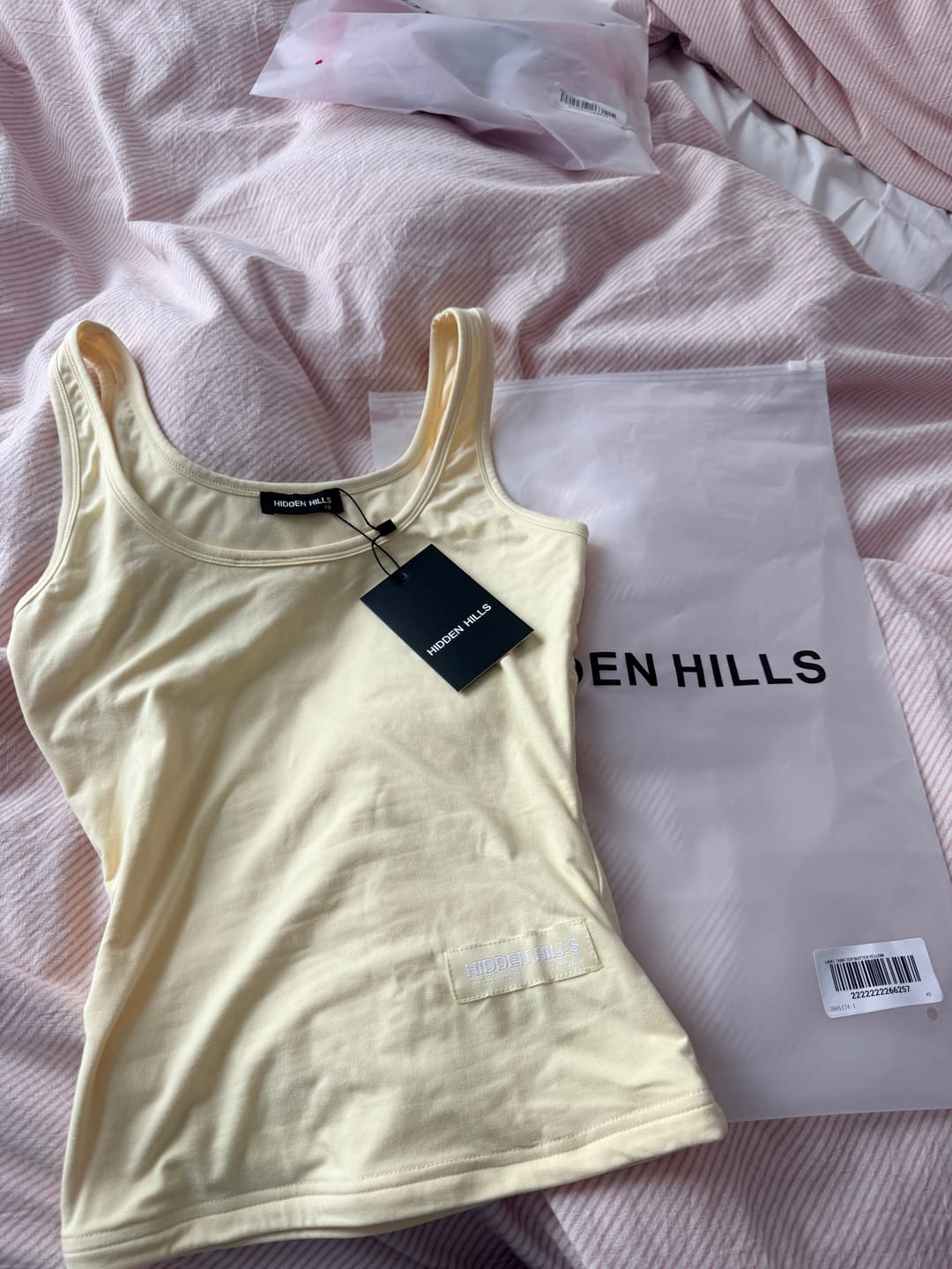 Customer photo review of LABEL TANK TOP BUTTER YELLOW