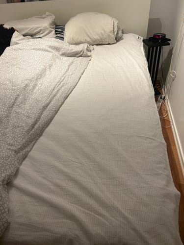 Customer photo review of Vakna Som Ditt Bästa Jag Med Vårt Grounding Lakan Set!