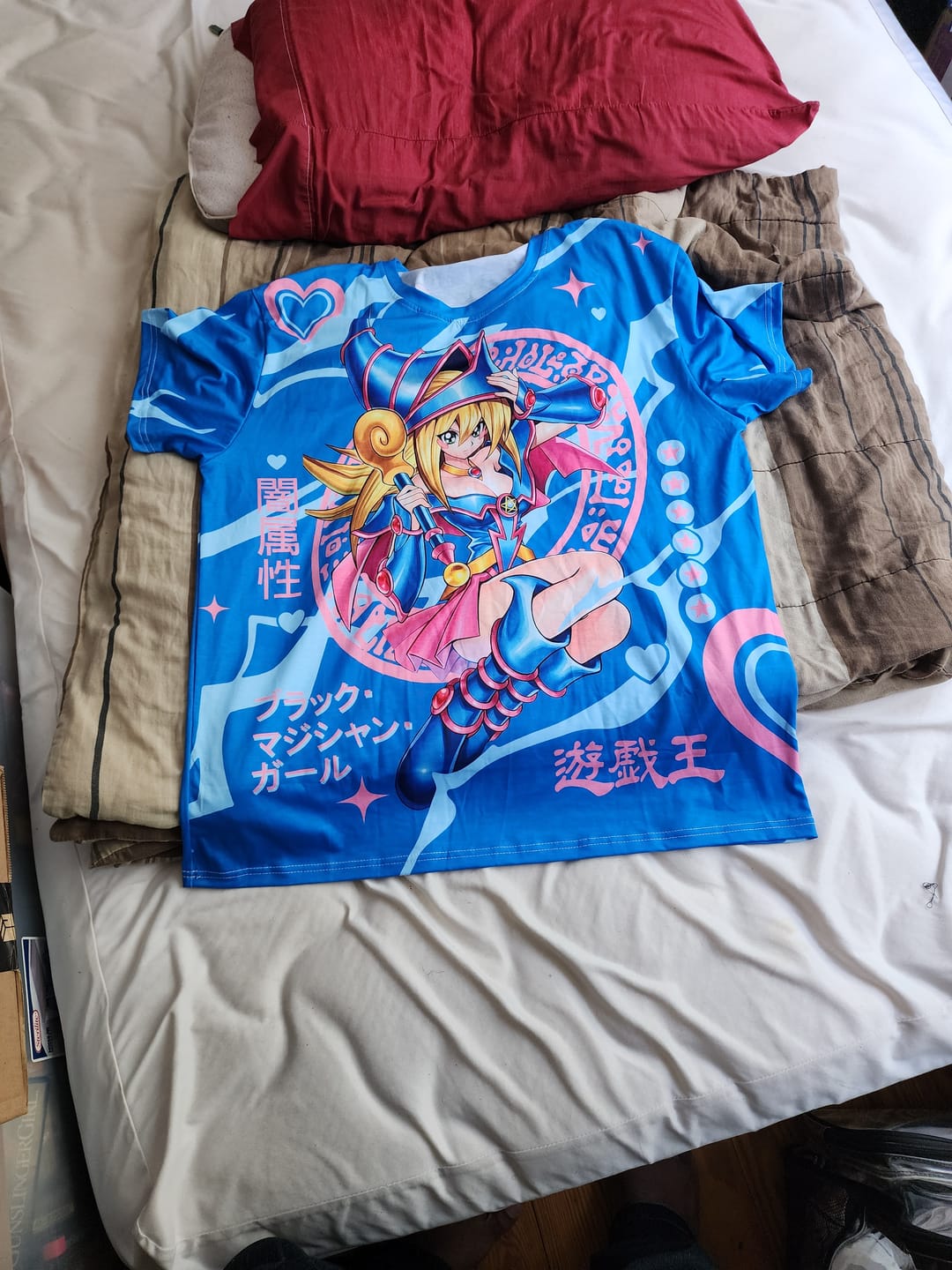 Customer photo review of Yu-gi-oh! Dark Magician Girl Video Game All Over Printed T-shirt Tank Top Zip Hoodie Pullover Hoodie Hawaiian Shirt Beach Shorts Joggers