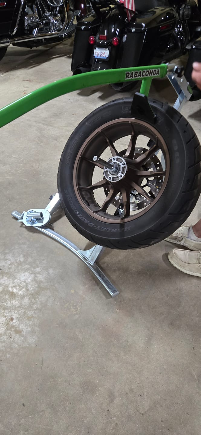 Customer photo review of STARTER Kit - Street Bike Tire Changer