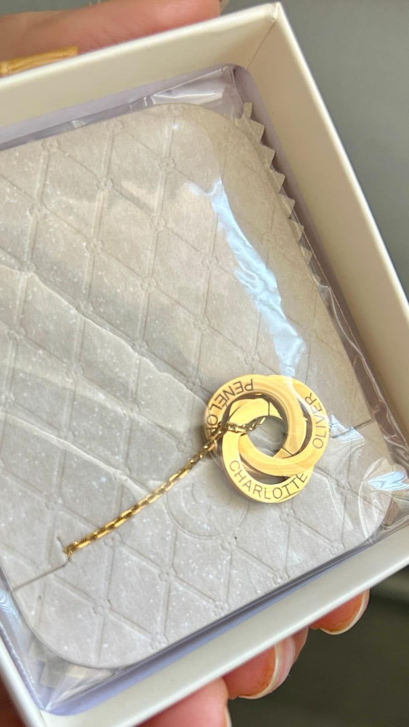 Customer photo review of Collar Amity - Personalizado