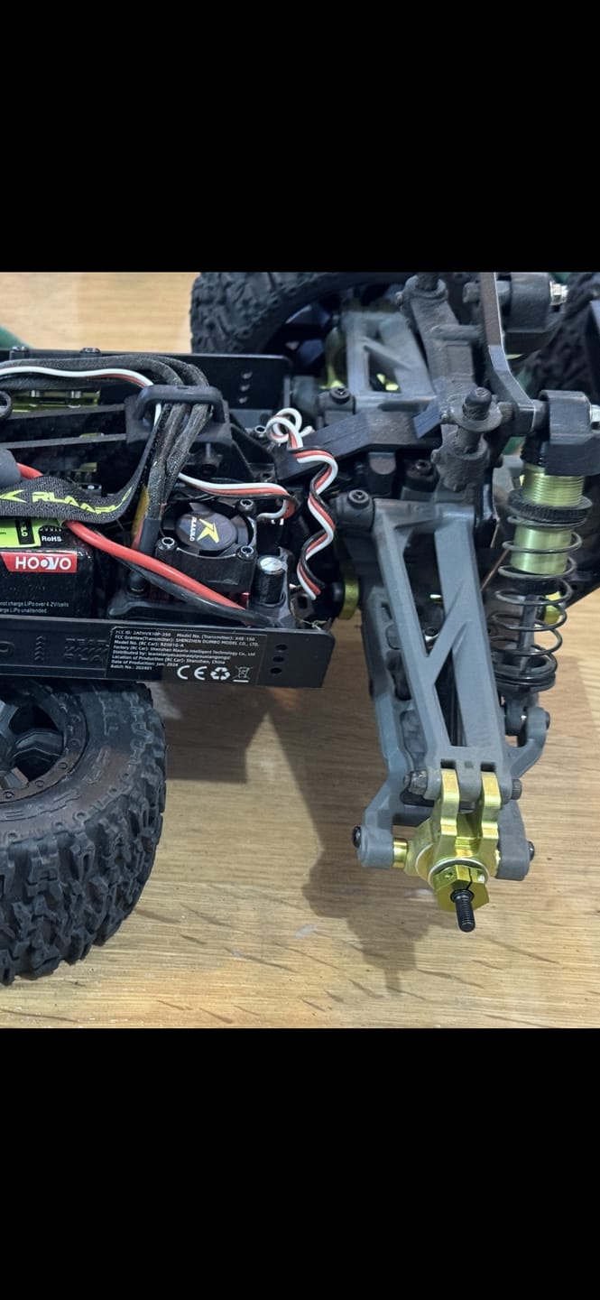 Customer photo review of Aluminum Rear Steering Hub For RZ001 and XTS-F10