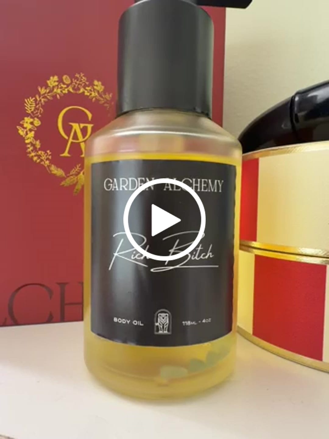Customer video review of RICH BITCH BODY OIL (the return of the OG 1st formula)