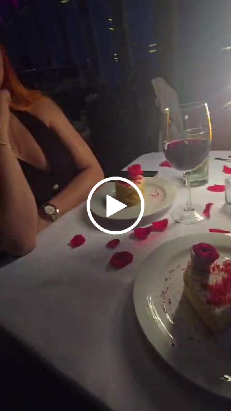 Customer video review of Cena Romántica