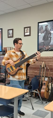 Customer photo review of ZERO-G Pro Guitar & Bass Strap | Zero-Gravity Weight Relief