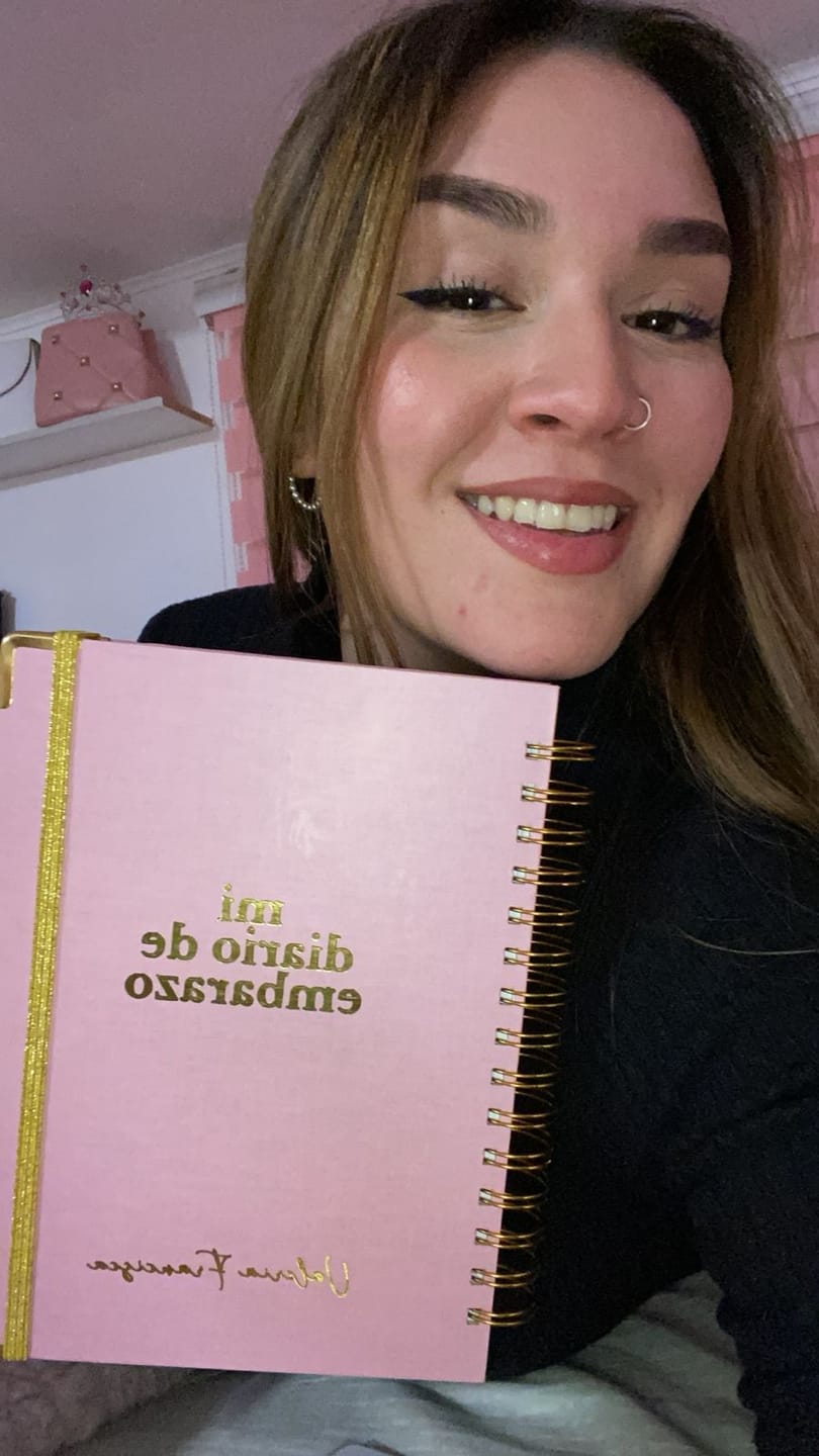 Customer photo review of Diario Único Mi Embarazo - Fabric