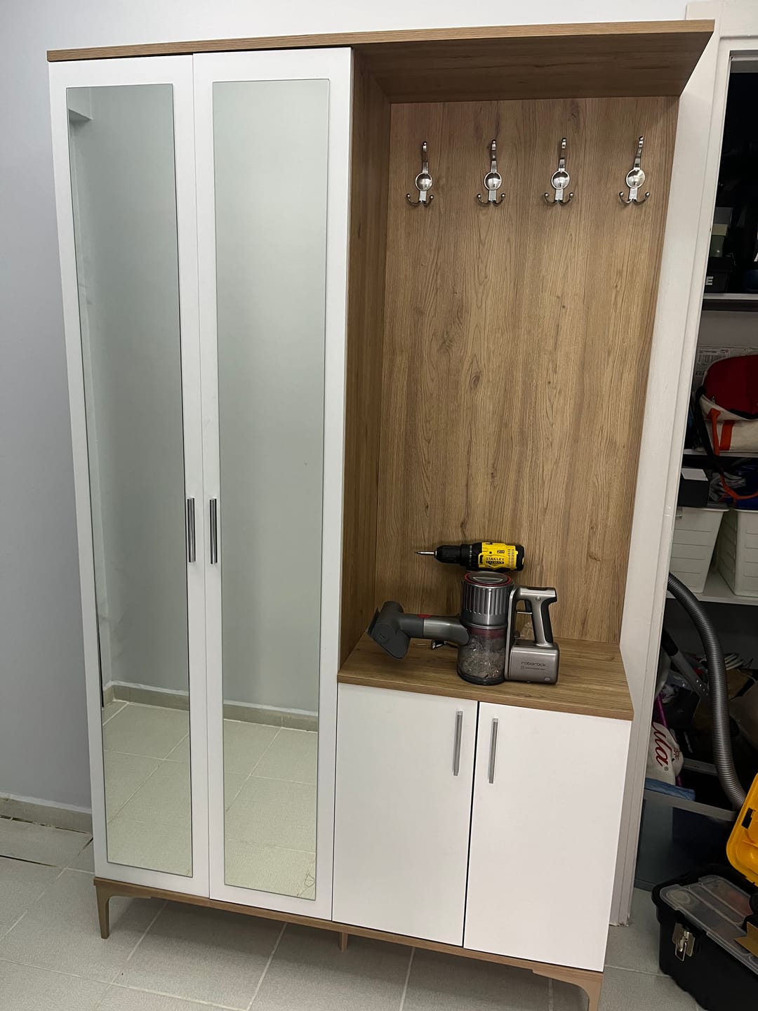 Customer photo review of Rani EA147 Modern Portmanto 4 Kapaklı Aynalı Raflı Askılı Ayakkabılık Vestiyer Sepet Ceviz - Beyaz