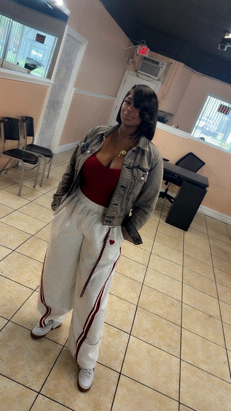 Customer photo review of Aelfric Eden Baggy Barrel Sweatpants