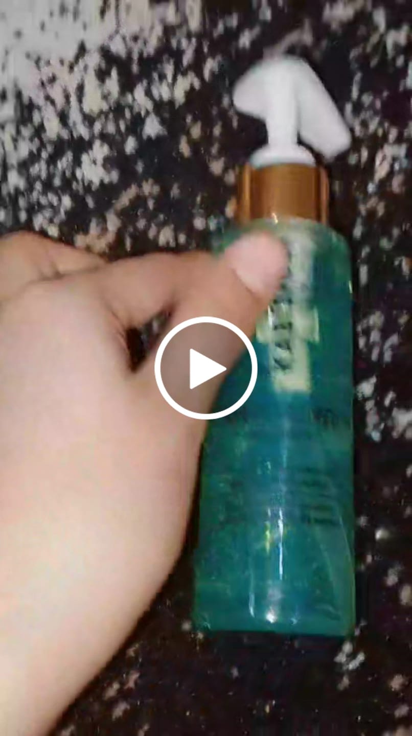 Customer video review of ClearSkin Pro Anti Acne Face Wash