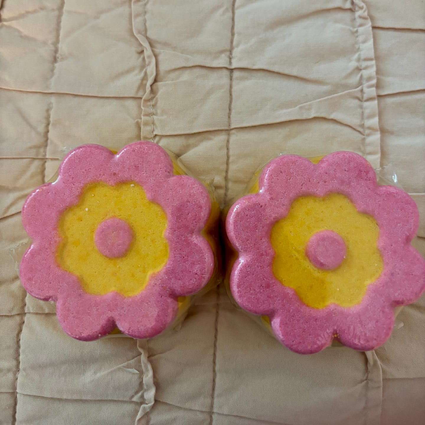 Customer photo review of Flower Kids Bath Bomb with Cute Dragon Toy Inside
