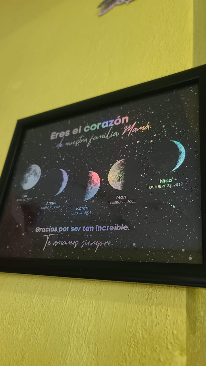 Customer photo review of Mapa Lunar "La Mejor Mamá del Universo"
