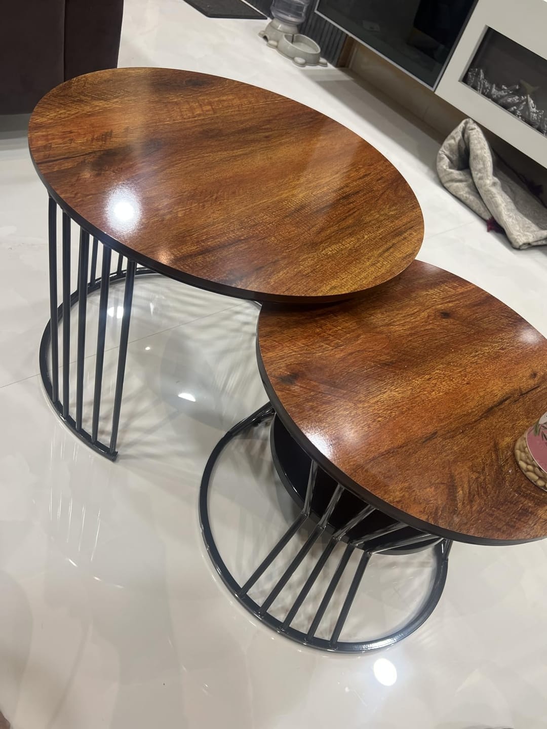 Customer photo review of Iron Frame Faux Marbled Laminated Round Coffee Table Set of 2 Stacking Center Tables for Living Room Bedroom or Apartments (Golden White)