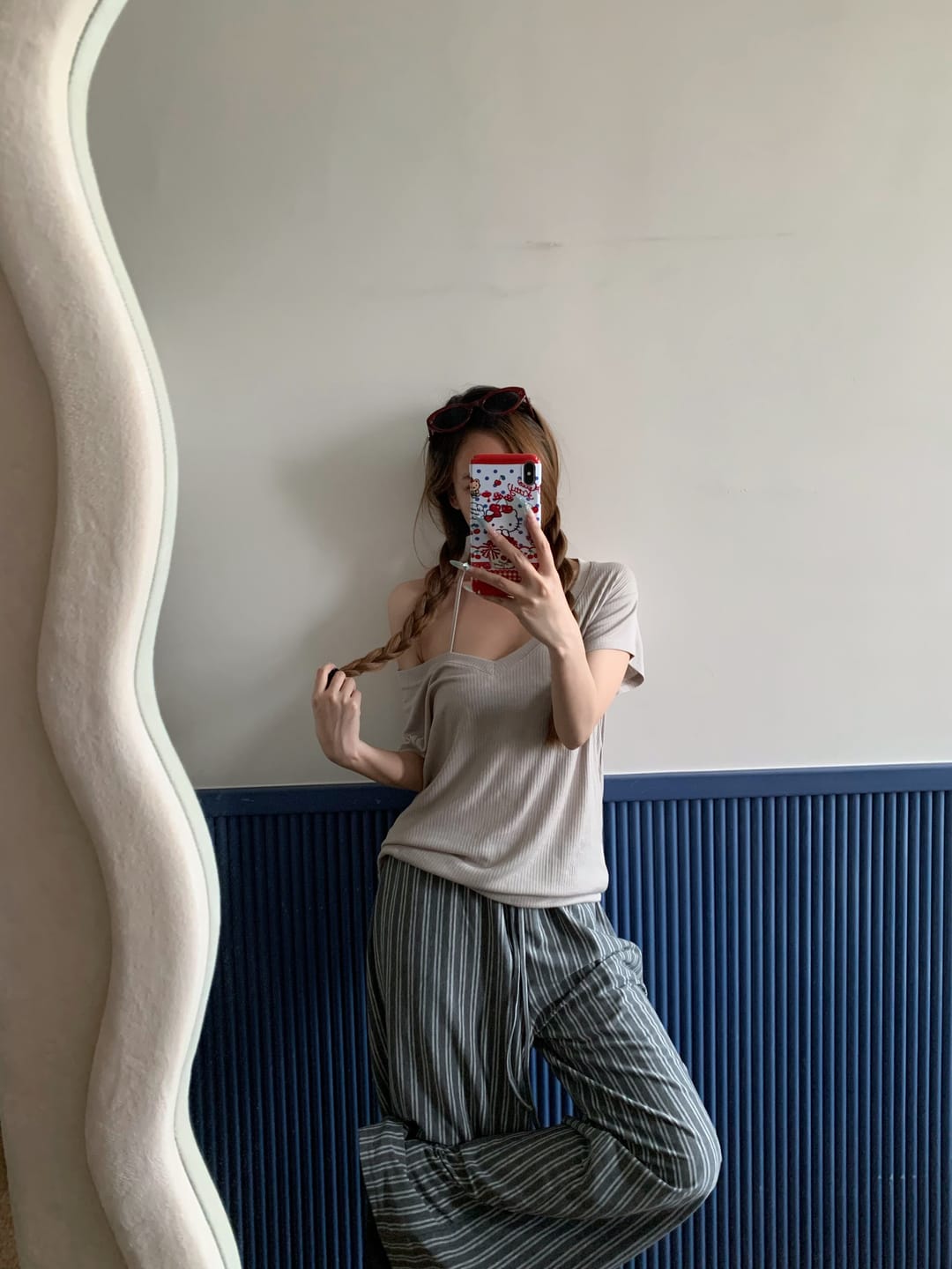 Customer photo review of Rase le sol Striped Halter Bra and Relaxed Draped Lounge Pants Set