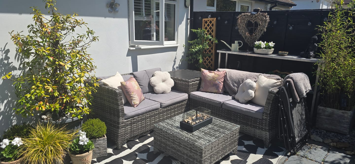 Customer photo review of Outdoor Garden Waterproof Cushion - Bird on Elderflower