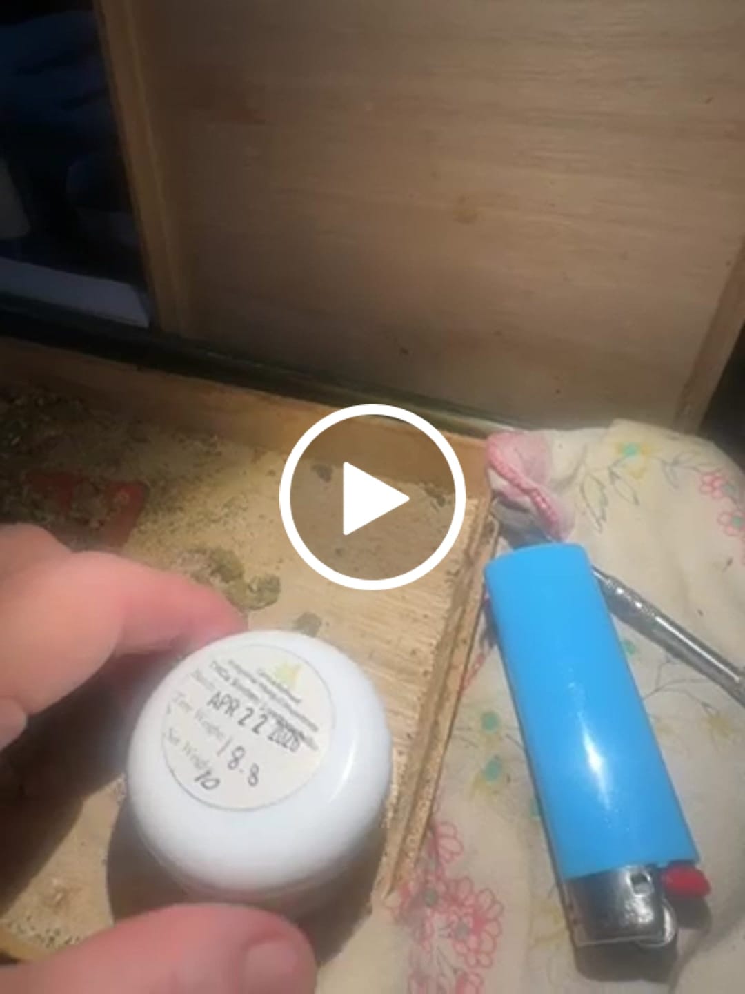 Customer video review of THCa Isolate Tiny Crystal Diamond Powder Slab Chunks 99+%