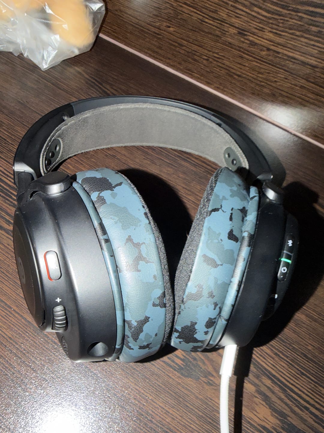 Customer photo review of Arctis Nova Earpads - WC FreeZe Cooling Gel