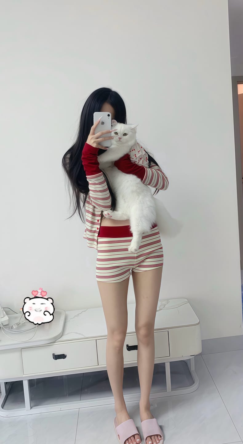 Customer photo review of Rase le sol Striped Button-Up Top & Shorts Set