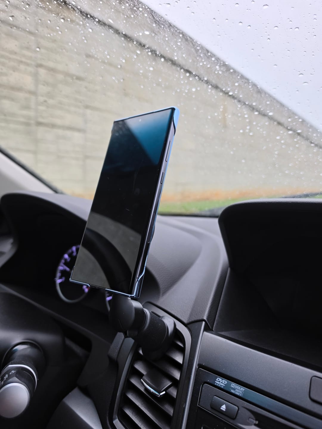 Customer photo review of Tough On MagSafe Car Mount Magnetic Phone Holder for Car Air Vent