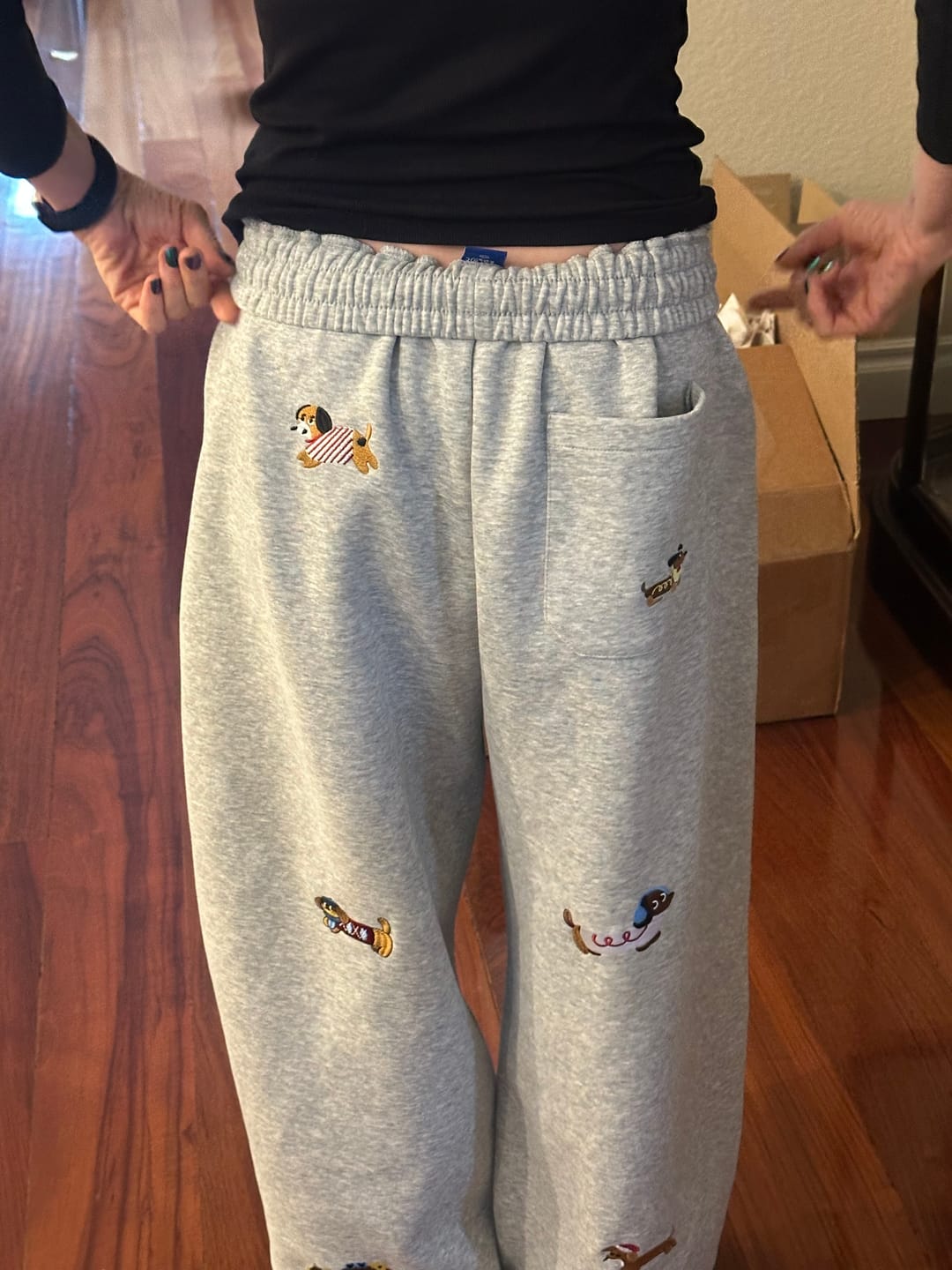 Customer photo review of Aelfric Eden Embroidery Dog Baggy Barrel Sweatpants