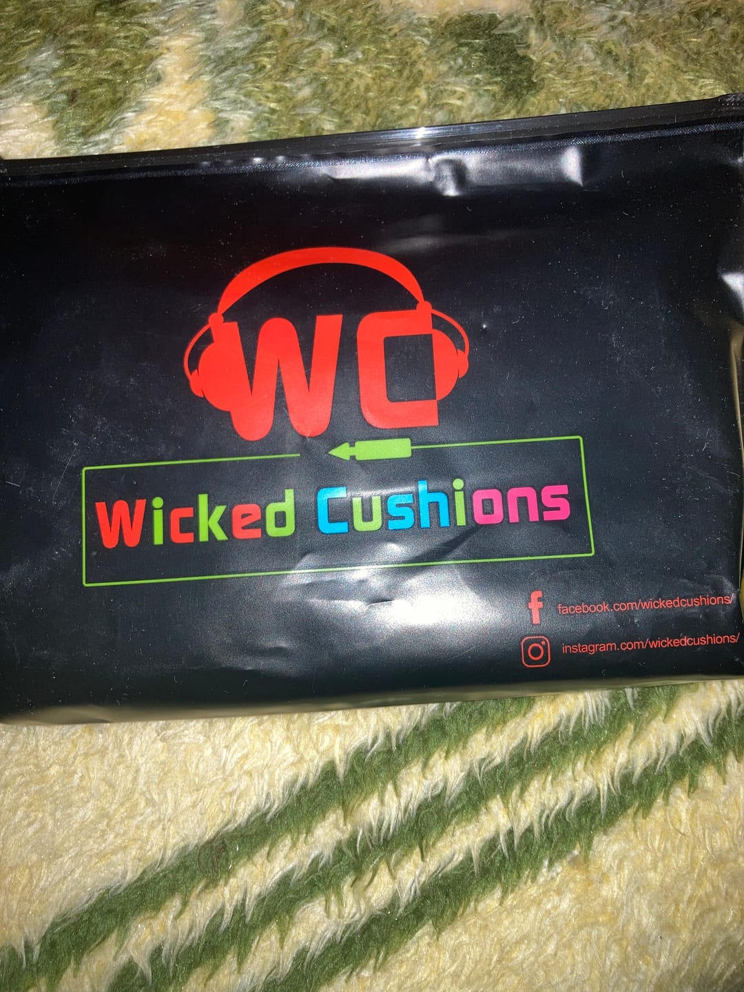 Customer photo review of Wicked Cushions FreeZe Soğutma Jelli Kulaklık Pedleri - Audeze Maxwell