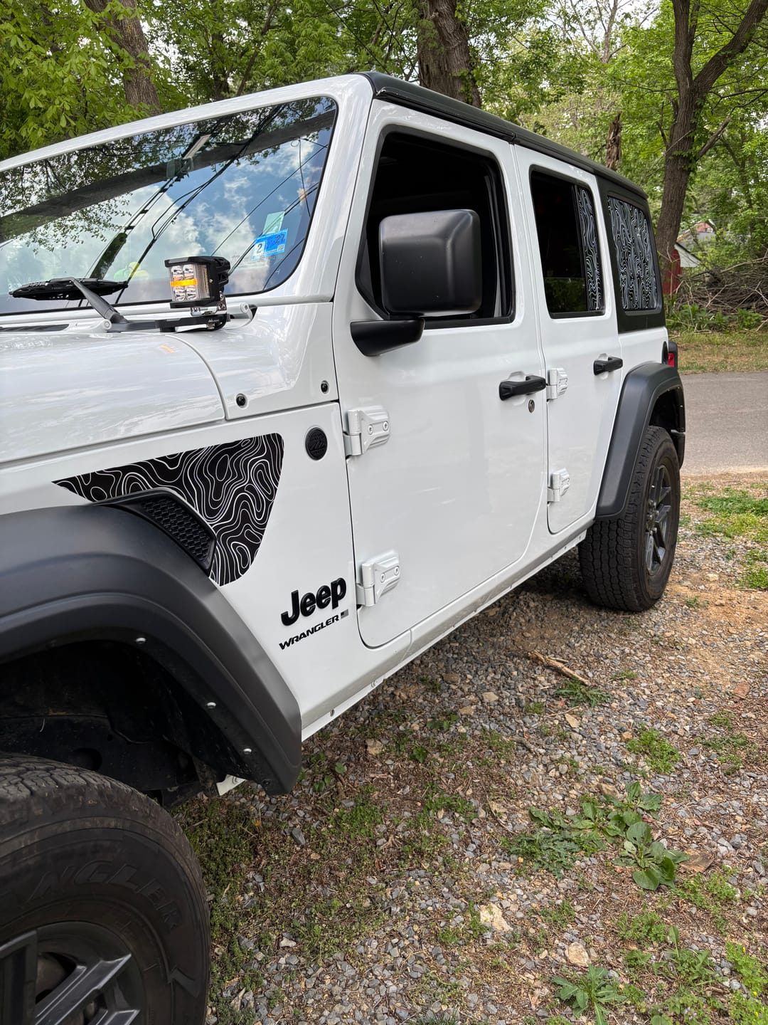 Customer photo review of Fender Vent Decal Set | Topographical Map - fits Wrangler JL & Gladiator JT