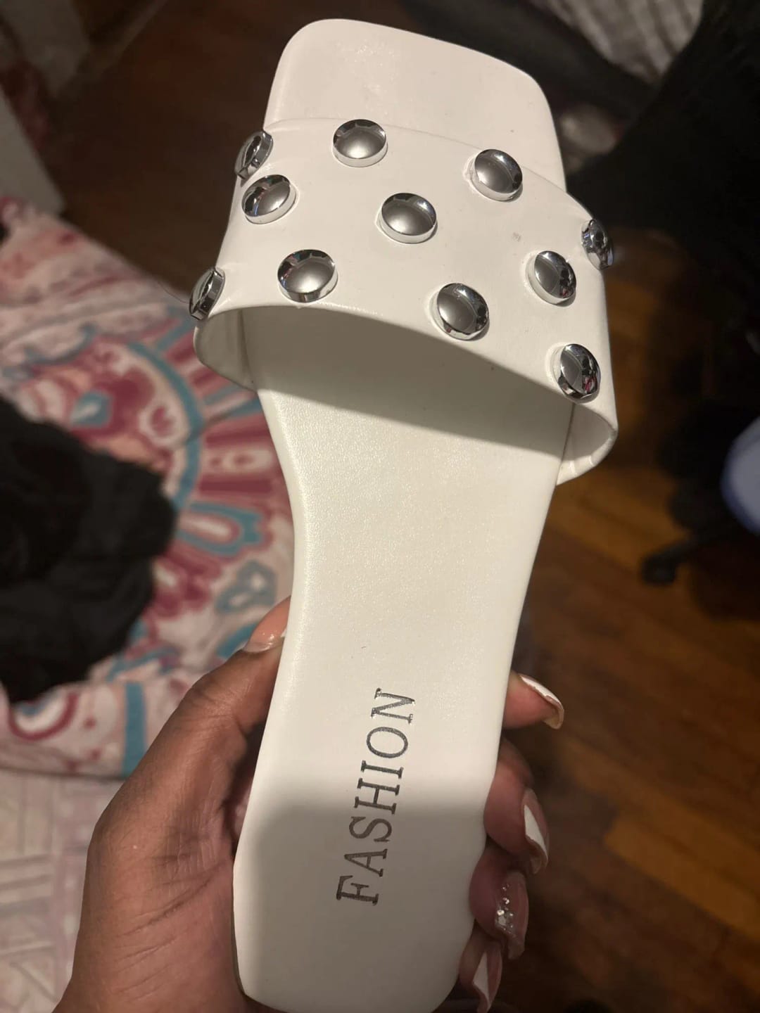 Customer photo review of Summer New Women's Fashionable and Comfortable Slippers Casual Wear-resistant and Non Slip Women's Outdoor Beach Slippers