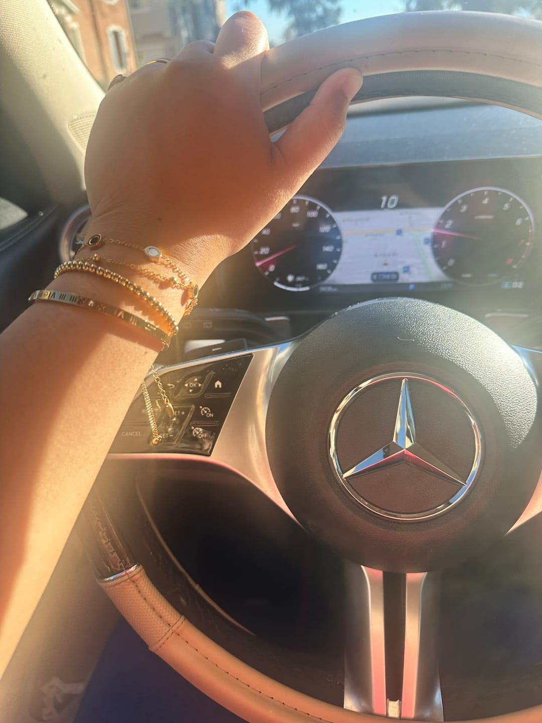 Customer photo review of Roman 18K Gold Bangle