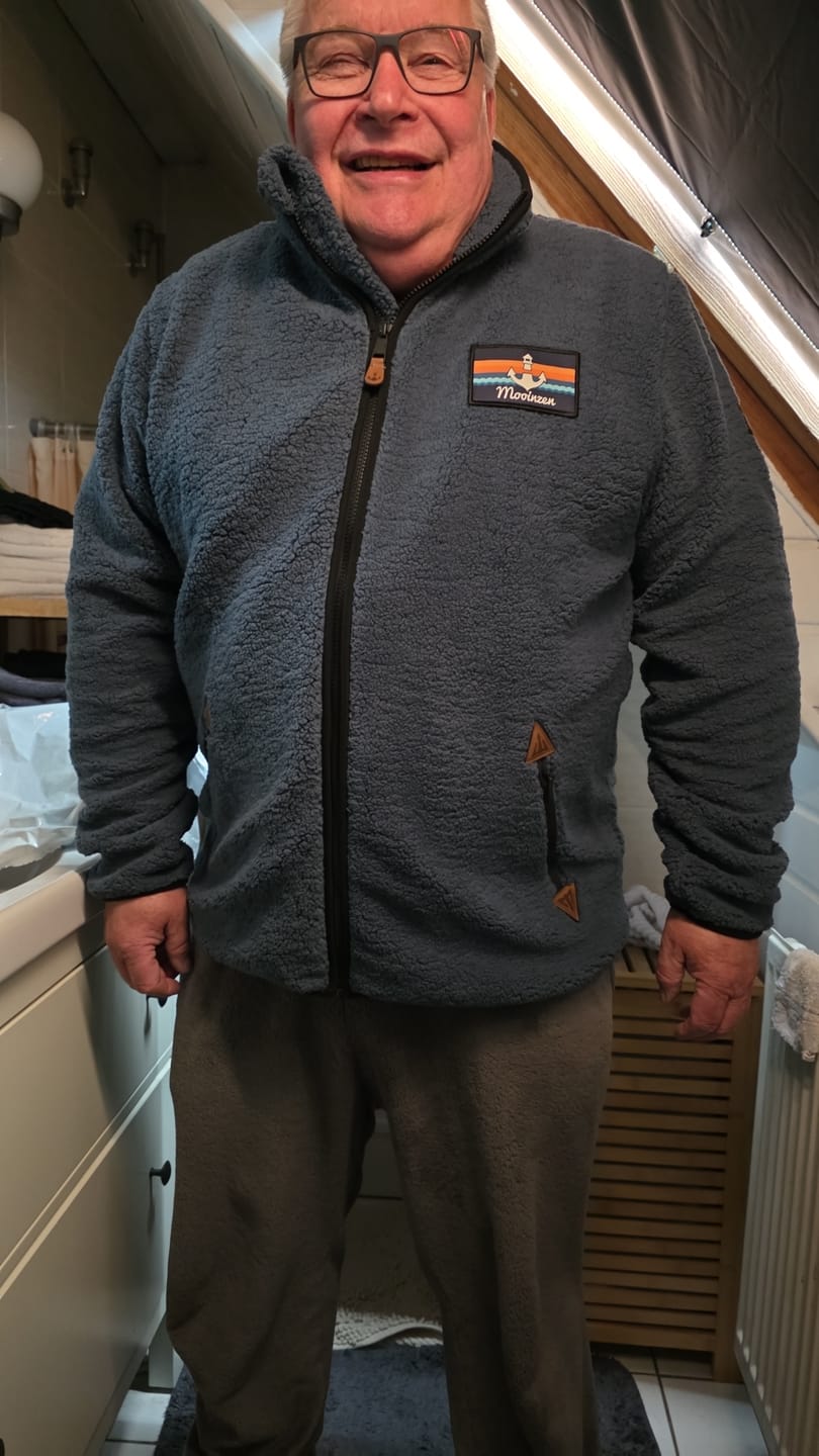 Customer photo review of Klettwatt Patch · Unisex Premium Sherpa Jacke